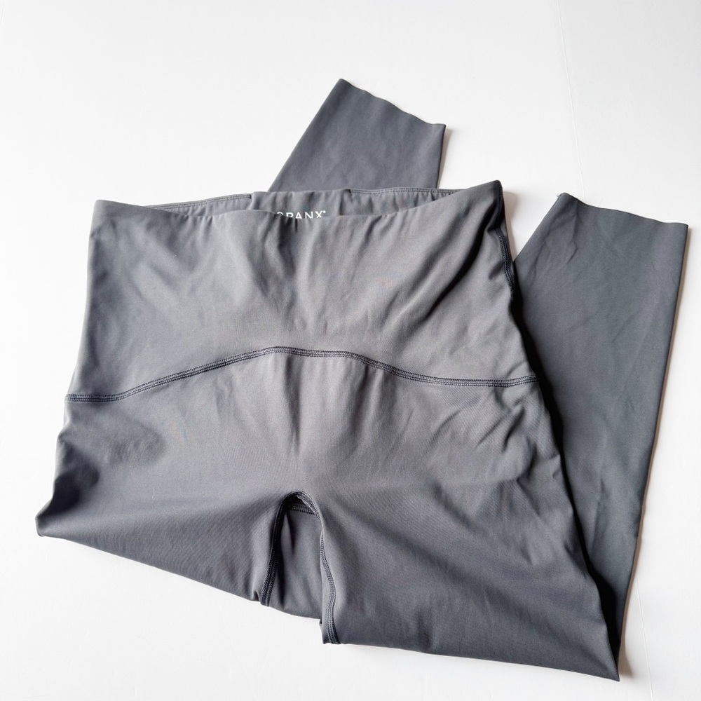 SPANX Booty Boost Cropped Leggings Charcoal 1X